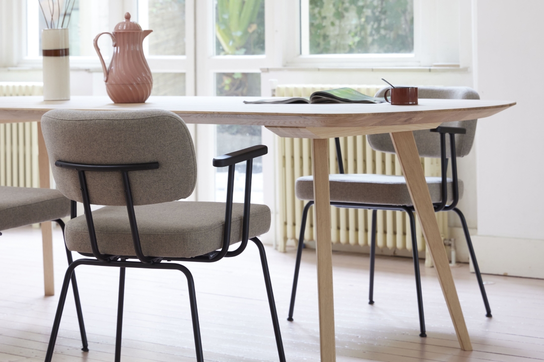 Eetkamerstoel Ted Met Arm Sfeerbeeld 1