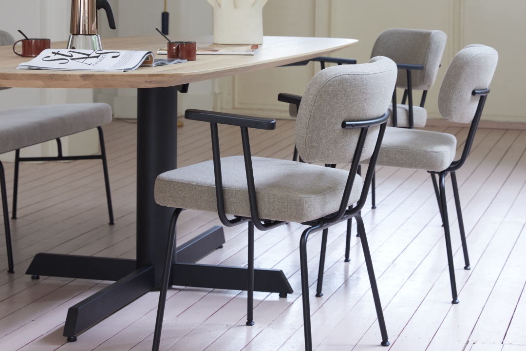 Eetkamerstoel Ted Met Arm Sfeerbeeld 2